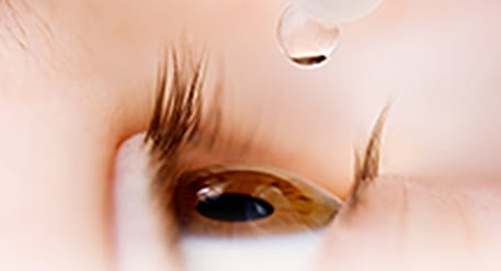 痛みを最小限に抑えるダブル点眼麻酔と局所麻酔【画像】