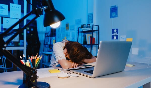 不規則な生活・不健康な生活習慣【画像】